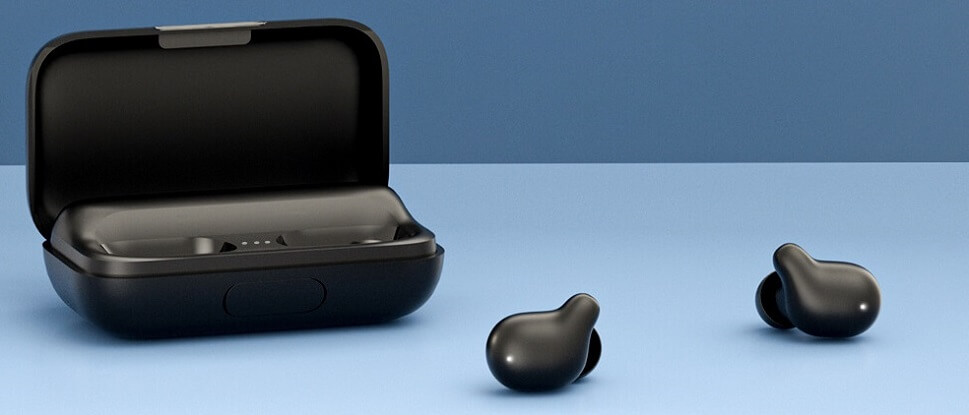 удобные наушники с зарядным футляром